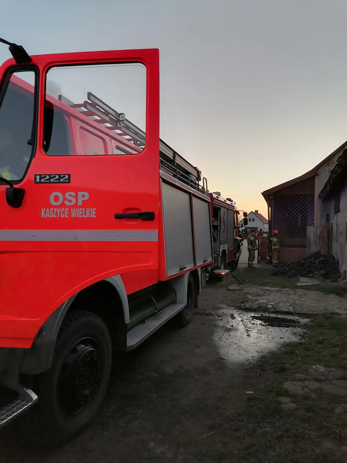 Pożar sadzy w kominie w Kaszycach Wielkich